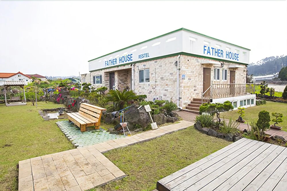 Jeju Father House Pension