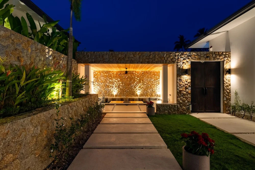 Luxury Balinese Private Pool Villa! KBR12