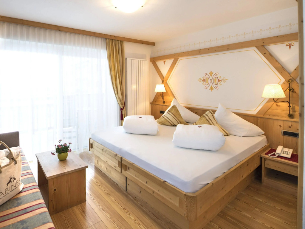 ABINEA Dolomiti Romantic SPA