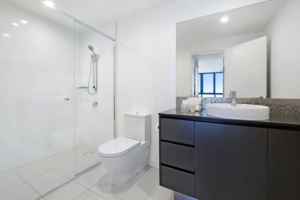 Private 2 Bedroom Ocean View Apartment in Rhapsody