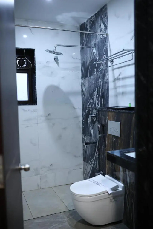 Hotel Saratharajans
