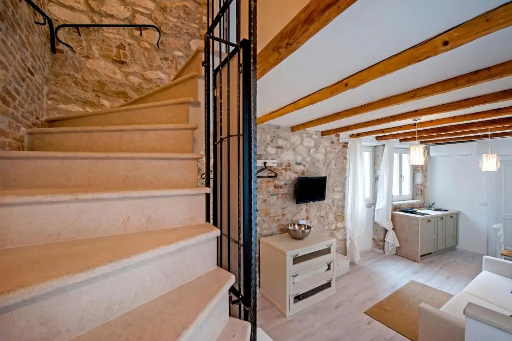 Apartment and Studio CA’ 3 VIE