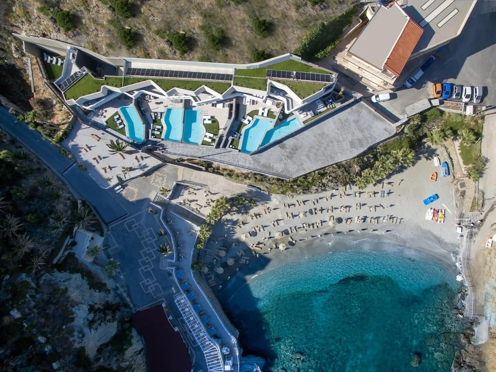 Made By The Sea Villas 17 Bdrm