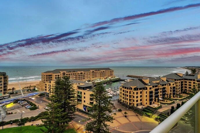 Glenelg Skyline Beachfront Penthouse, Adelaide