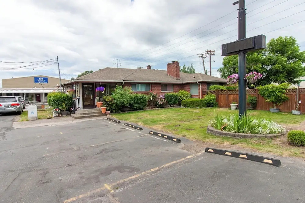 Golden Kent Motel