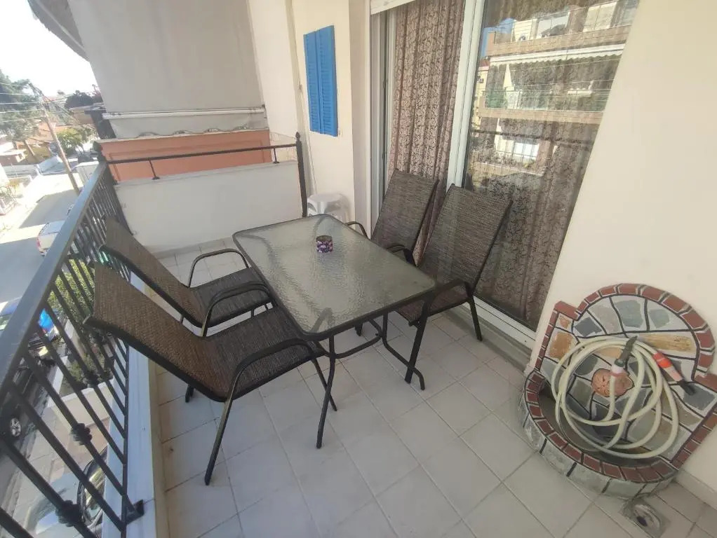 Dreamy 2 bedroom condo with free parking