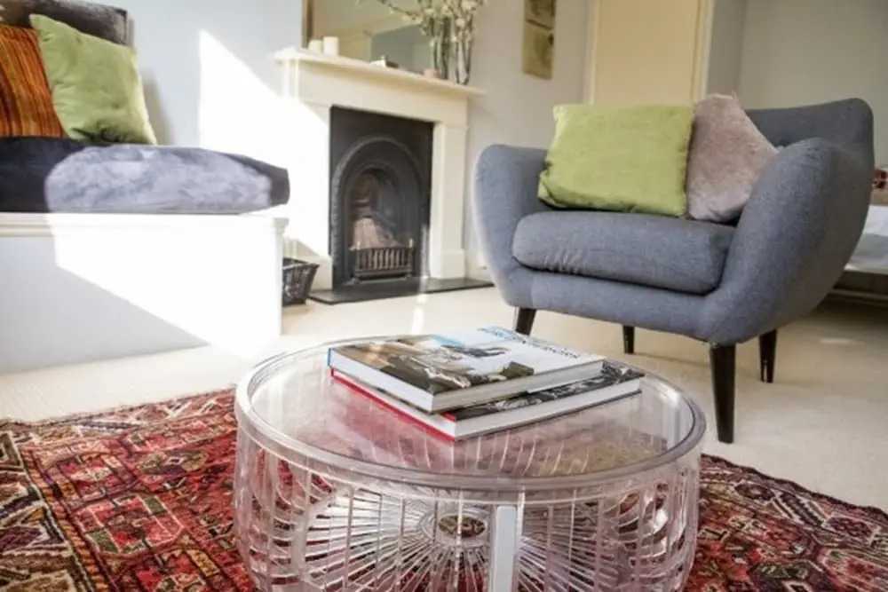 Eson2 - The Holland Park Hideaway