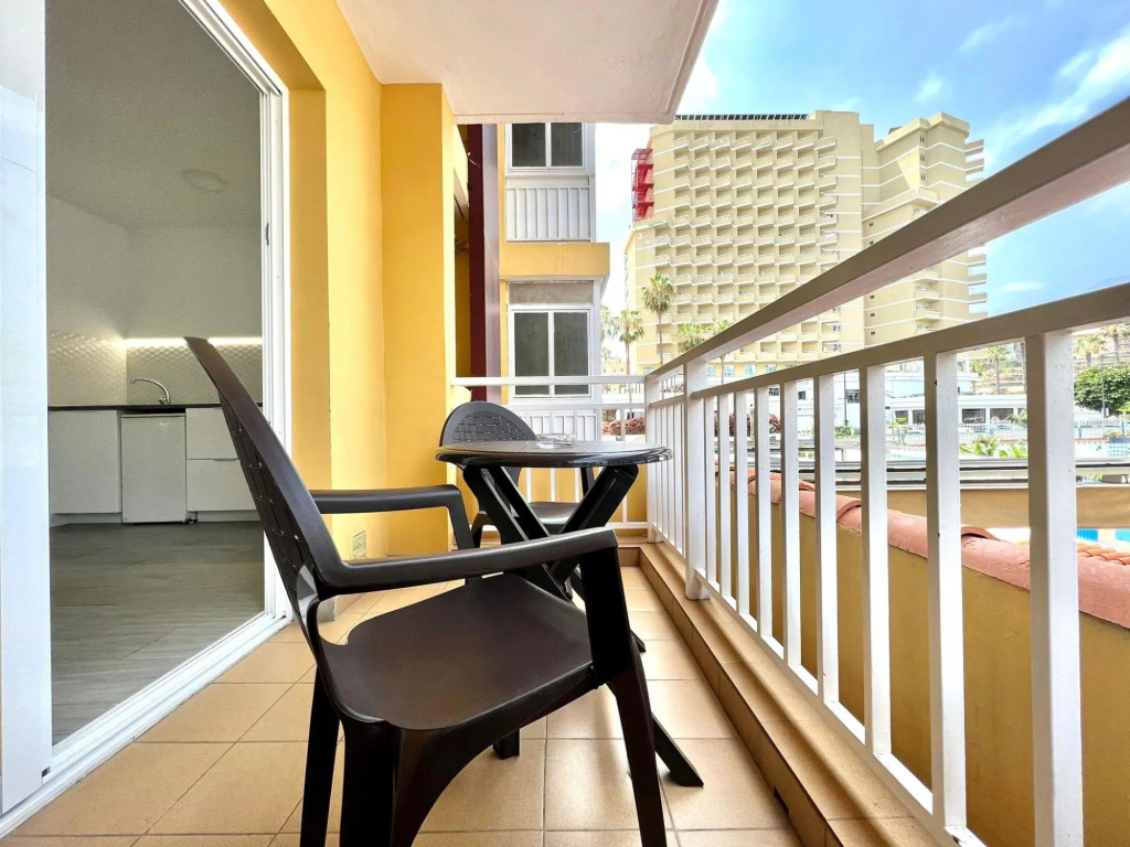 Reformed studio,Wifi,pool, at 250 m from beach