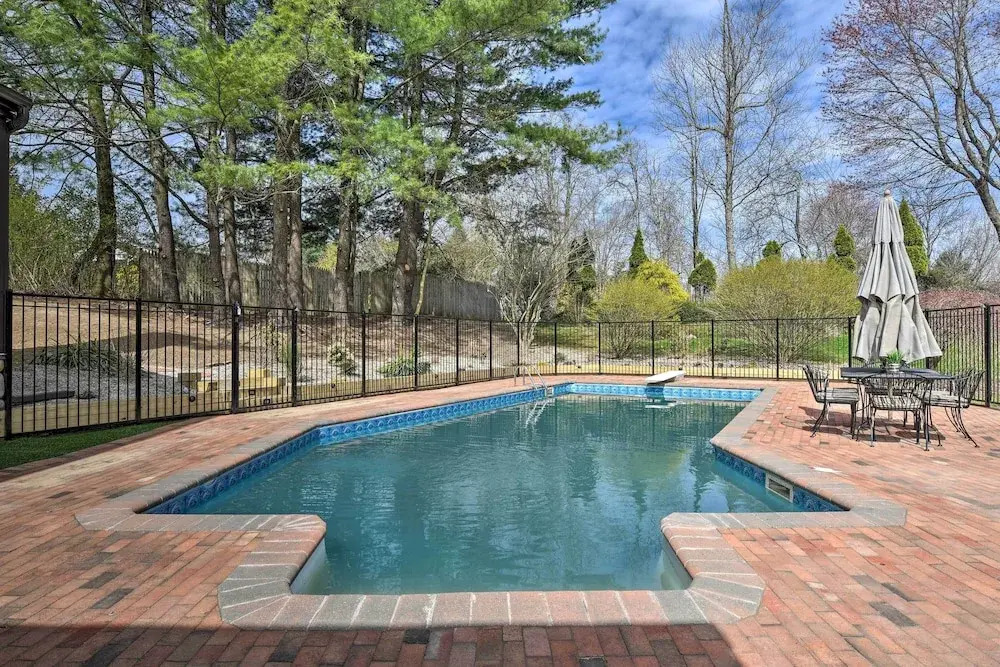 Lovely Highland Home w/ Pool & Hot Tub!