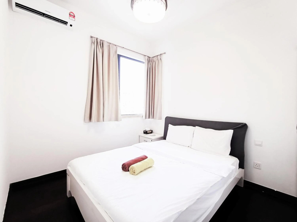 R&F Princess Cove JB Town Homestay 3 Bed 2 Bath