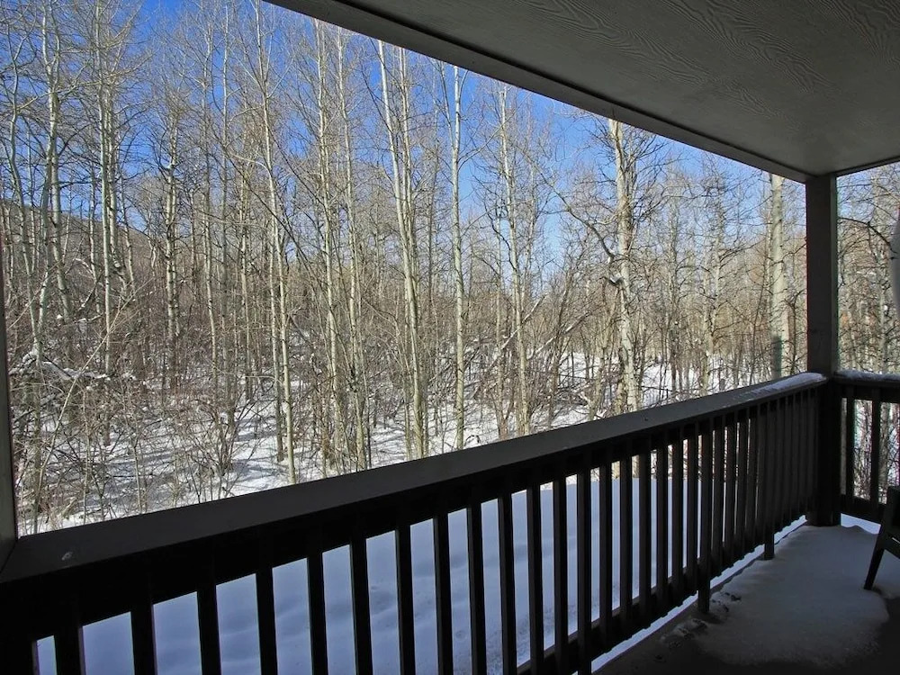 Snow Flower 140 2 Bedroom Condo by RedAwning