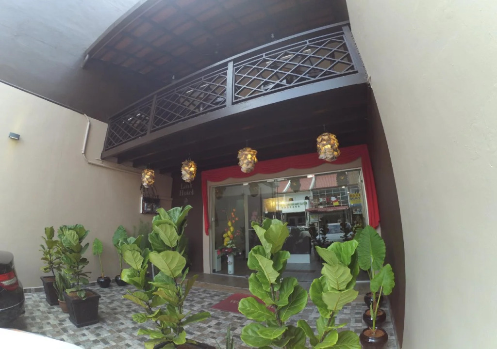 Link Hotel