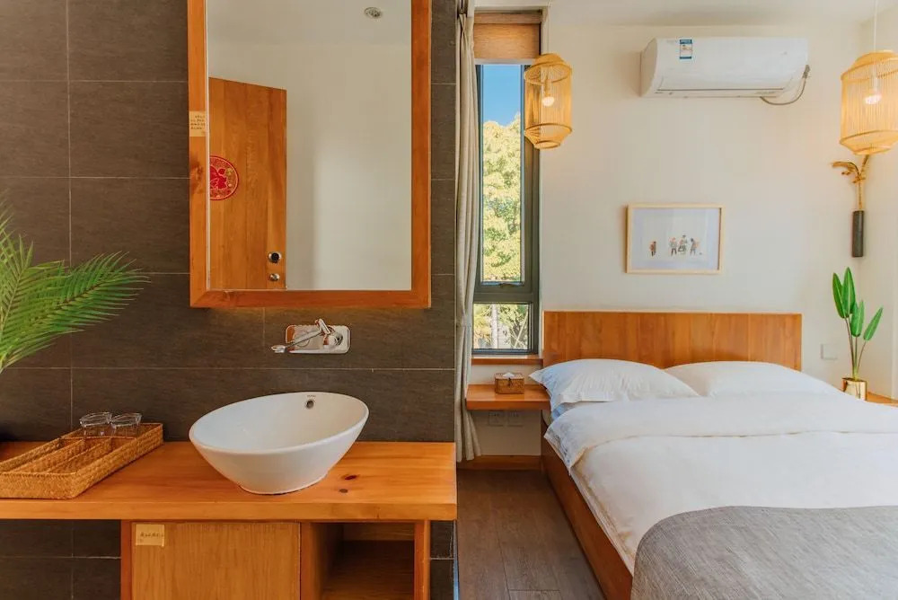 Floral Holiday Guesthouse