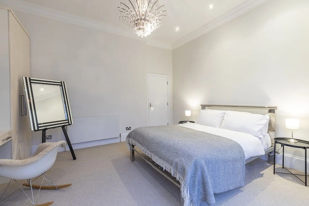 Chic 2BR apt in Kensington, Near Holland Park