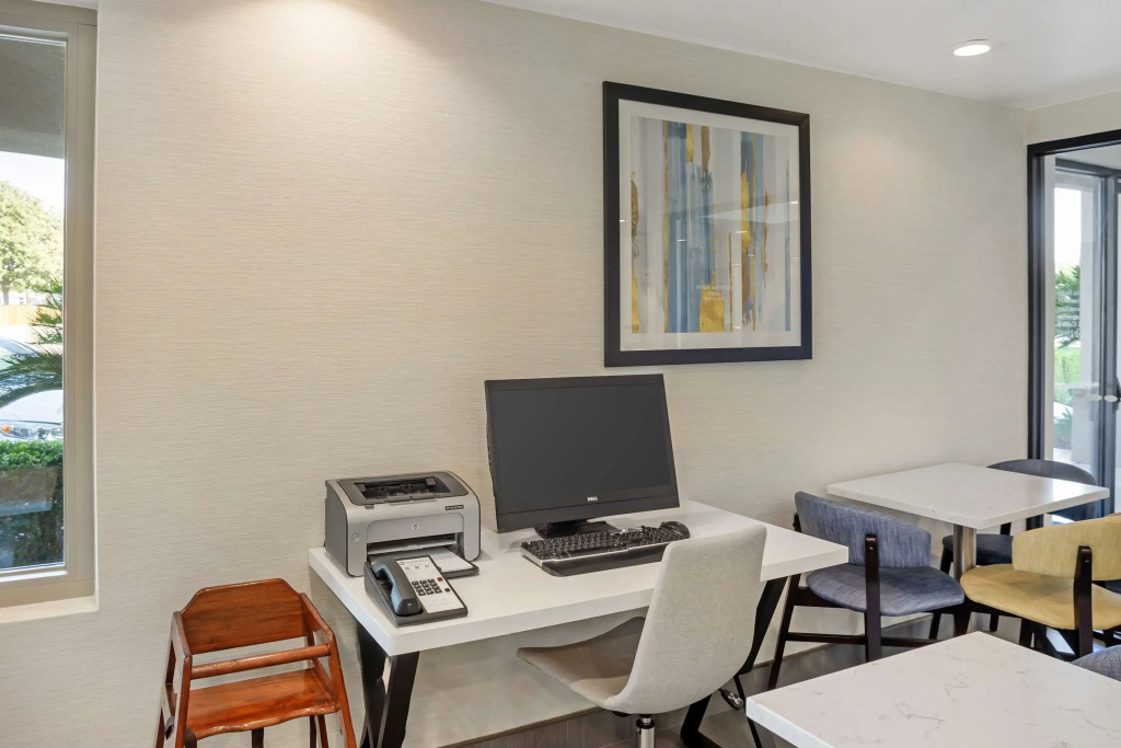 Best Western Exeter Inn & Suites