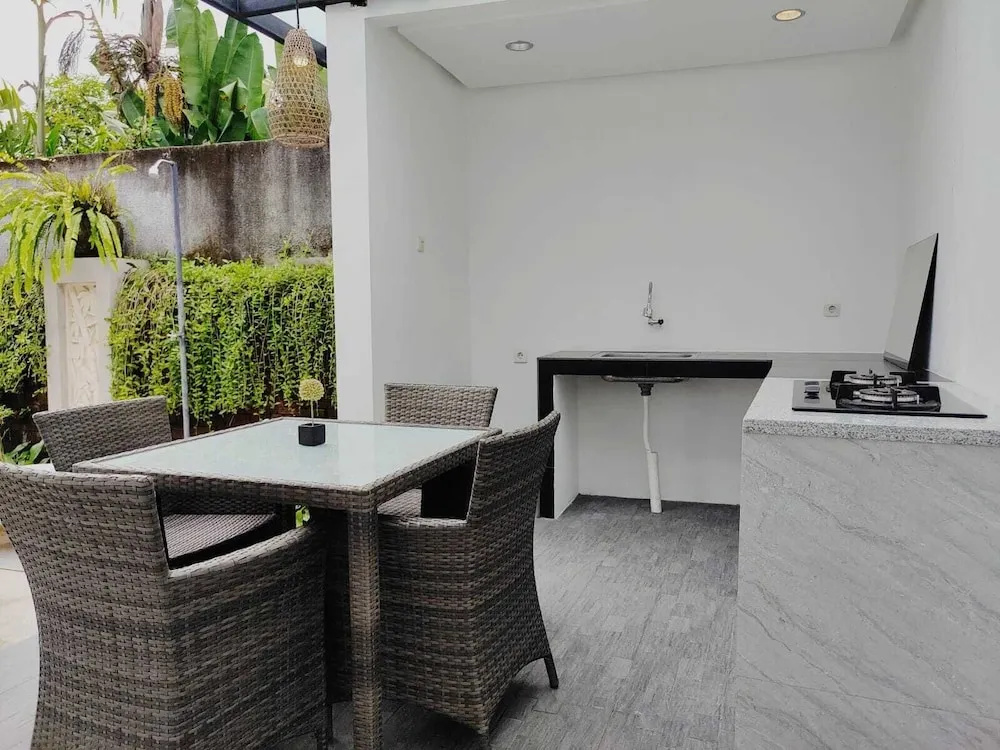 Villa Putih Berawa