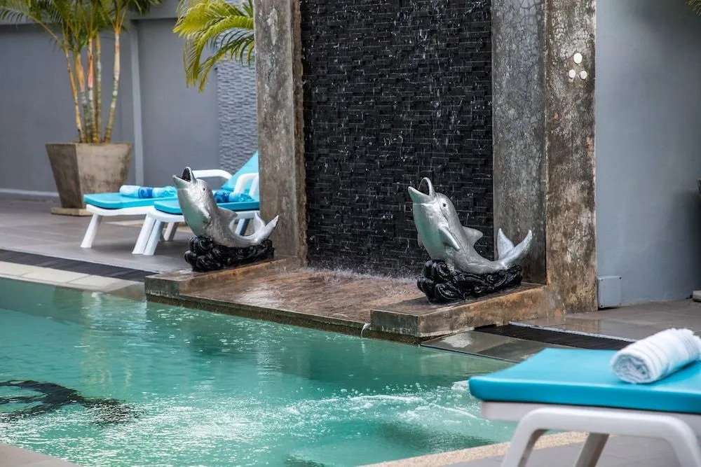 3BR Villa Marine with Private Pool, Waterfalls in NaiHarn Beach
