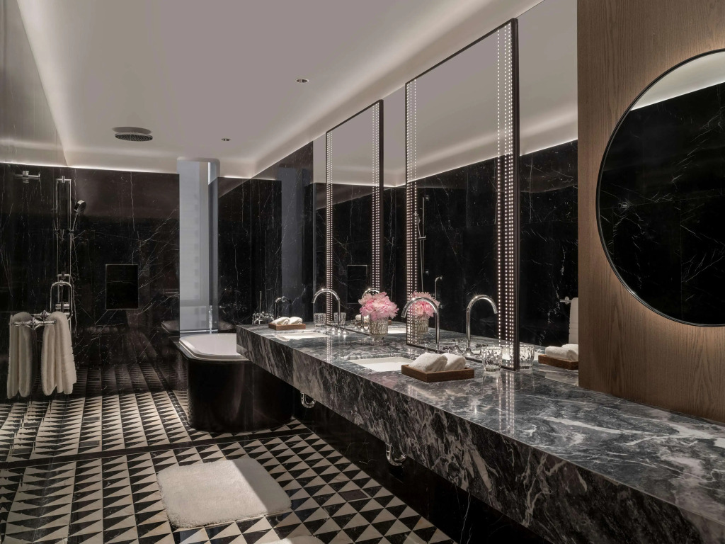 Conrad Urumqi