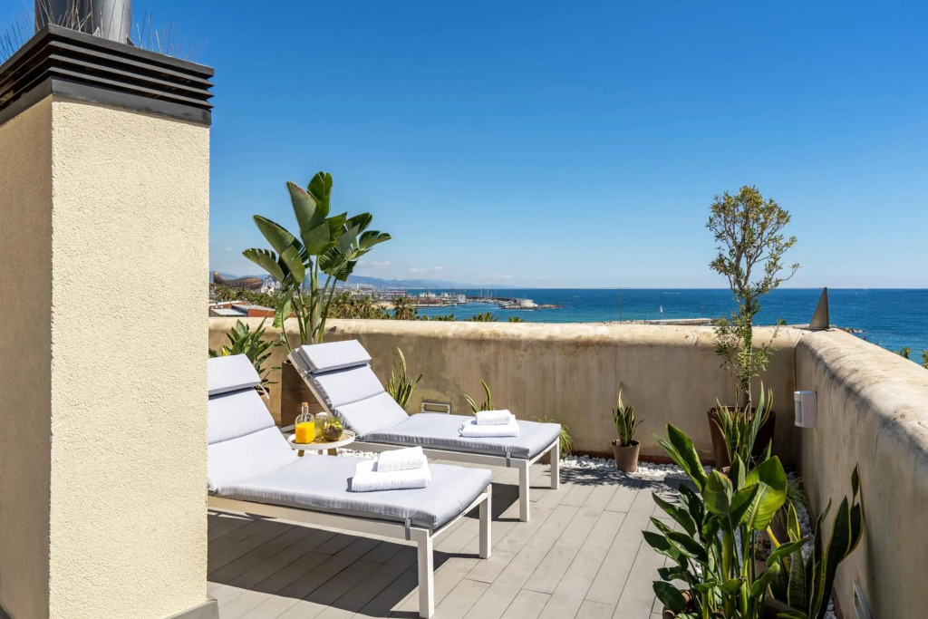 Kronos on the beach Suite 2