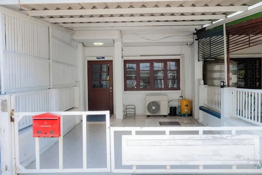 Charming 2-bedroom House in Hua Hin Soi 80,12-minute Walk to Beach