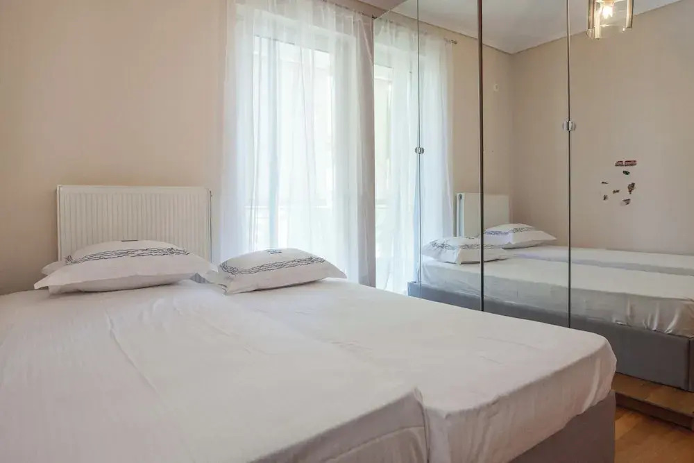 Luxe 3 Bd Penthouse 5 Min from Drosia
