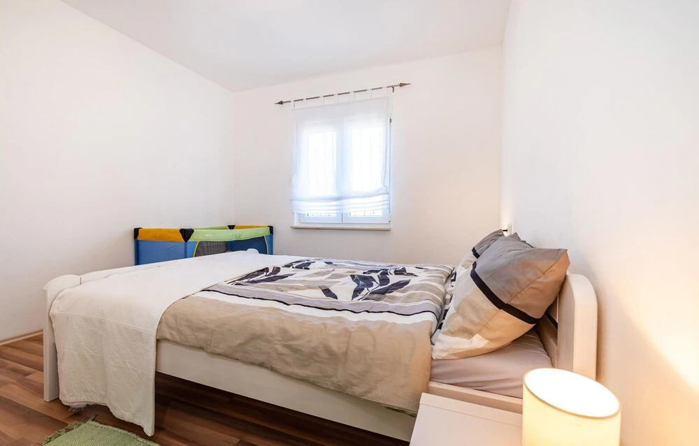 Awesome Apartment in Karin Gornji With Wifi and 2 Bedrooms