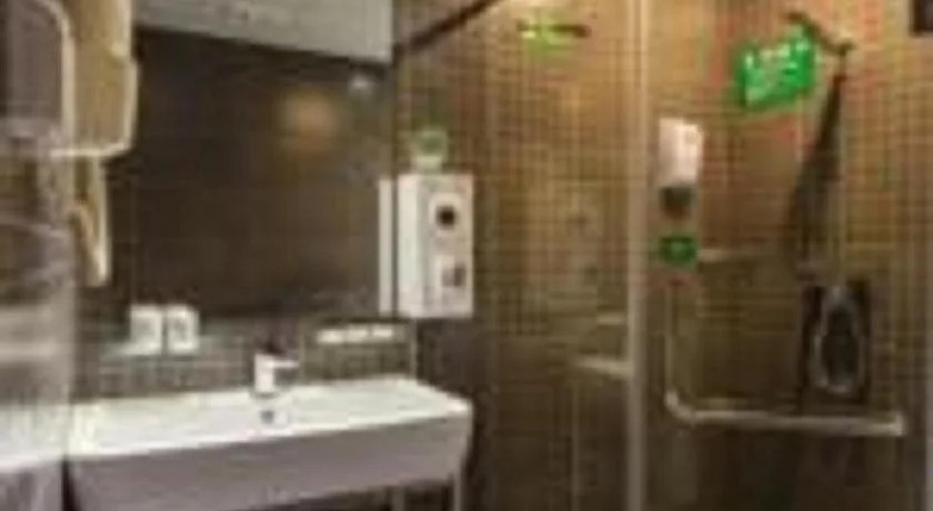 Motel 168 Shenzhen Futian Port Guihua Road Branch