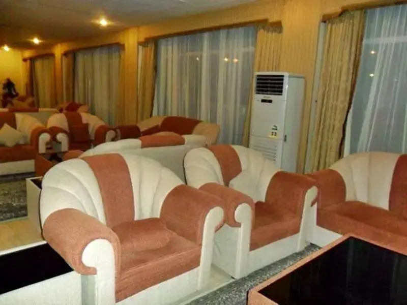 Al Yamamah Hotel