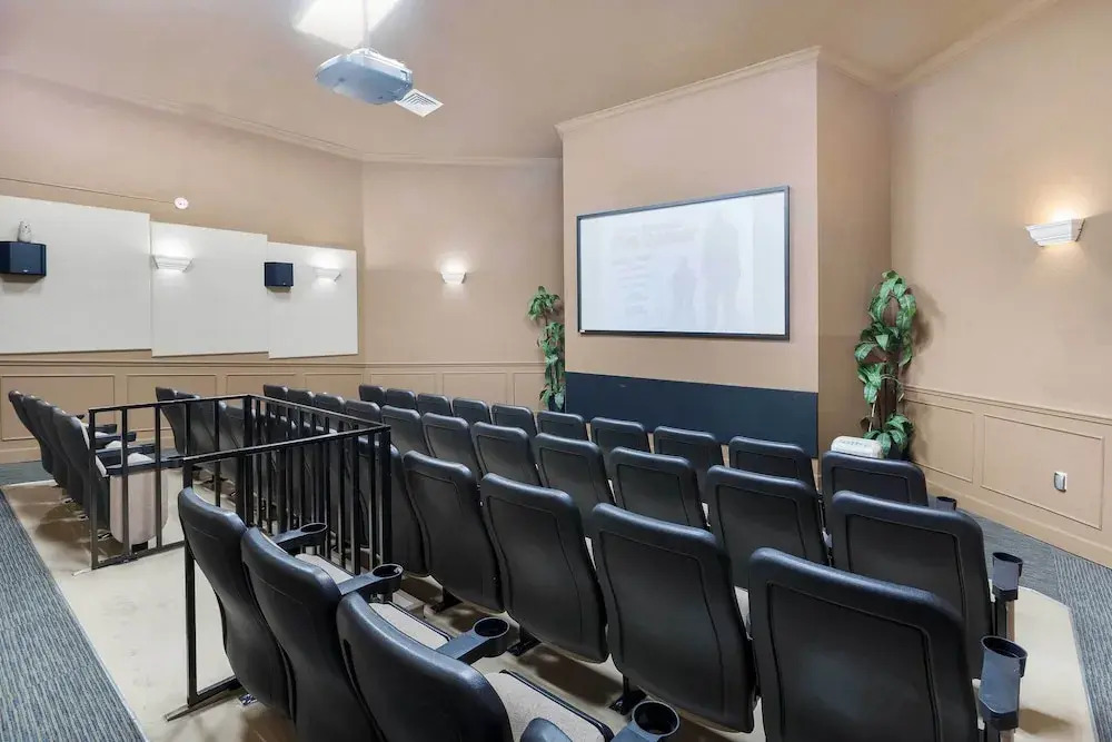 Spacious Kissimmee Villa - 3 Mi to Disney World