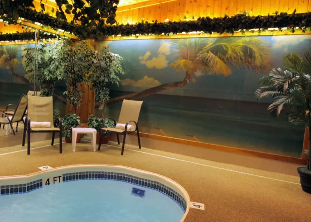 Sybaris Pool Suites Indianapolis