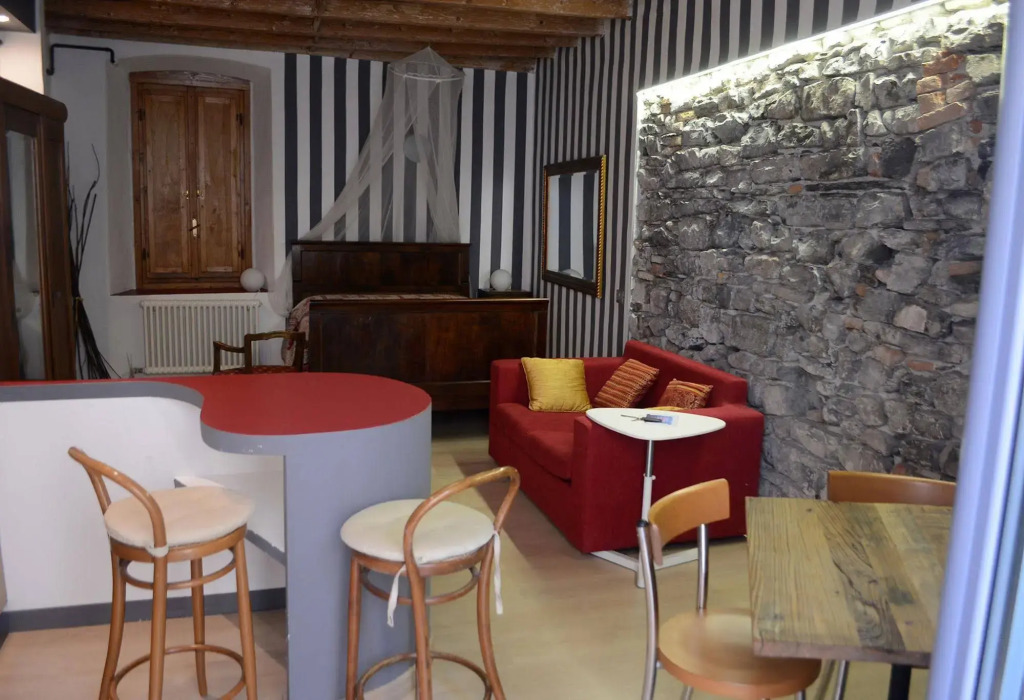 Luxury Historic Home by Como Duomo Sleeps 11