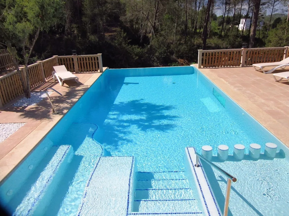 Quiet Bungalow in Santa Eulària des Riu on Balearic Islands