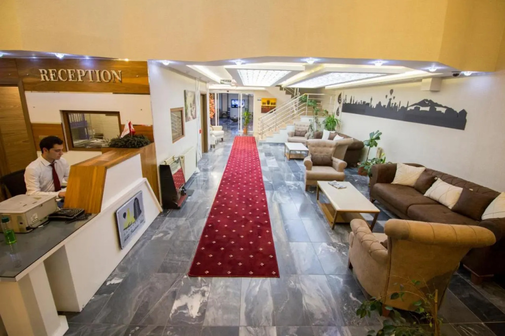 Business Han Hotel