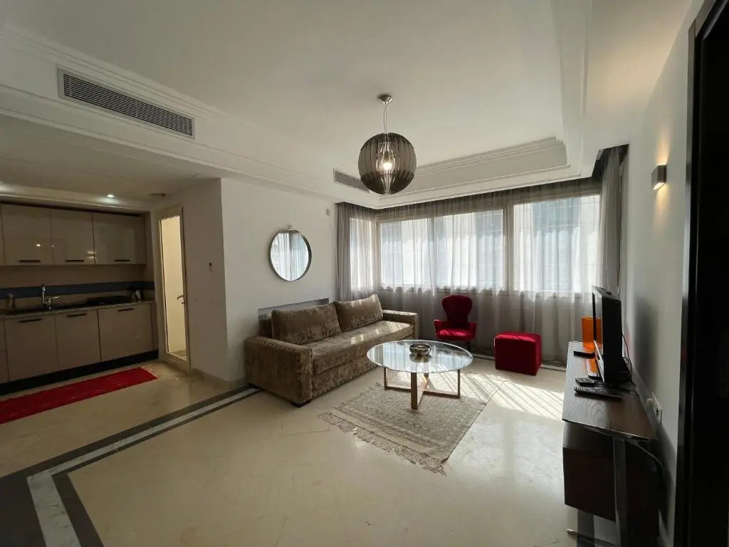 The Perfect Flat, Lac 2, Tunis