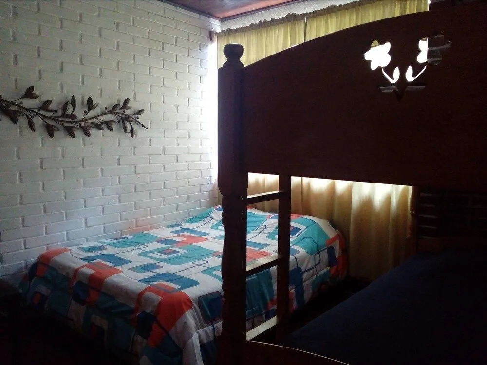 Hostel y Restaurante Casa Jacaranda