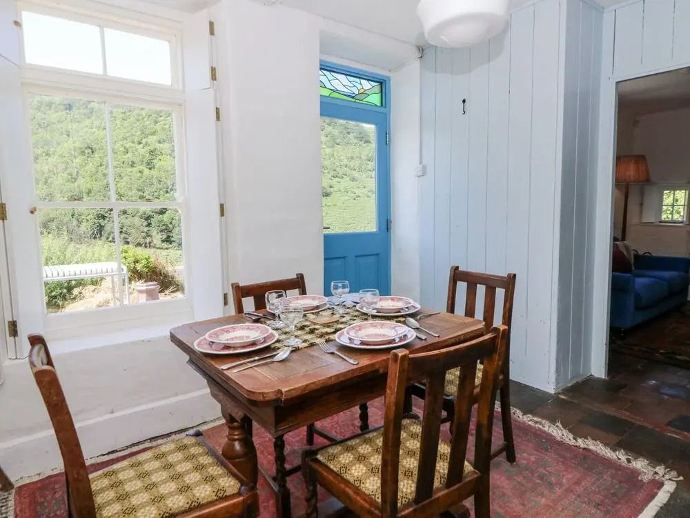 Dolwylan Cottage