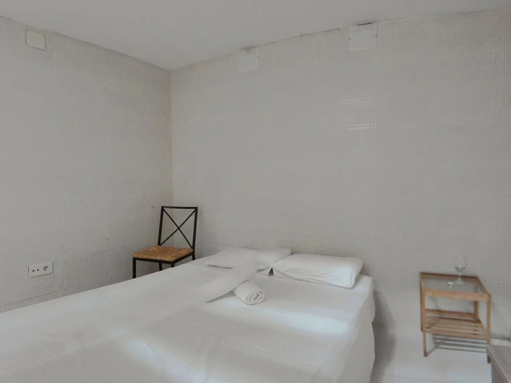 Estudio/Dúplex en bajos y patio int 4m2 en Puerta del Angel AZC1