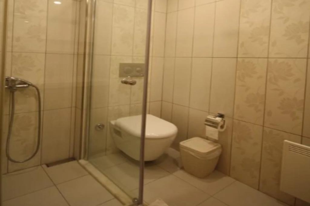 Three Palms Suites