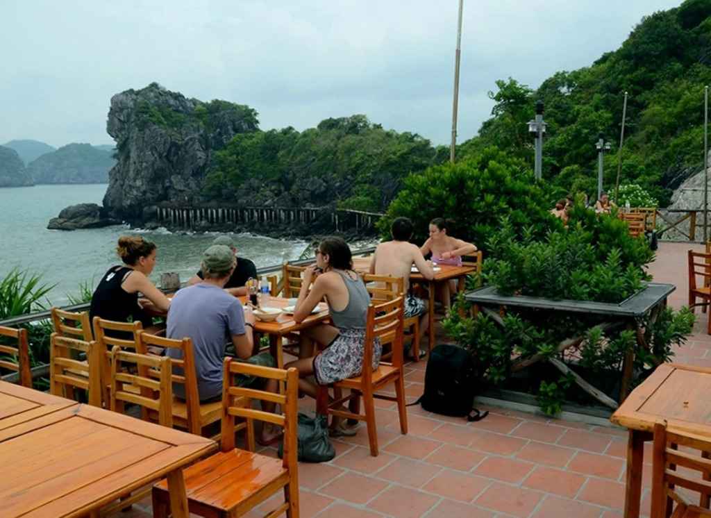 Monkey Island Resort