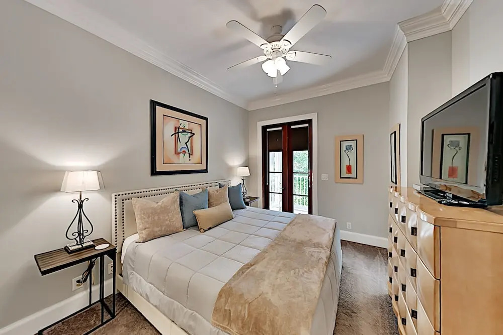 New Listing! Hip Le Jardin Gem W/ Pool & Hot Tub 3 Bedroom Townhouse