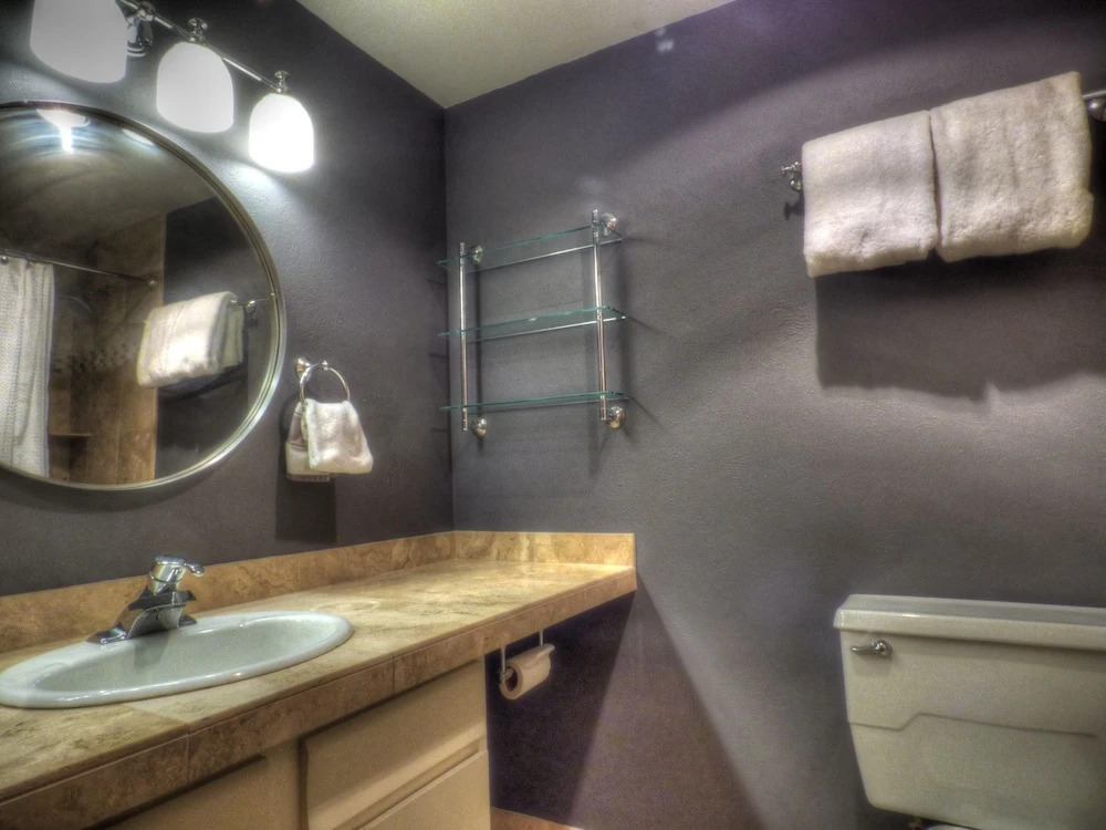 Lift Tickets Ski-in-out Mnt Side Wifi, Fireplace, Clubhousewinter Shuttle