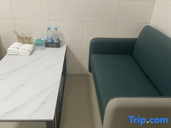 Yijia Apartment