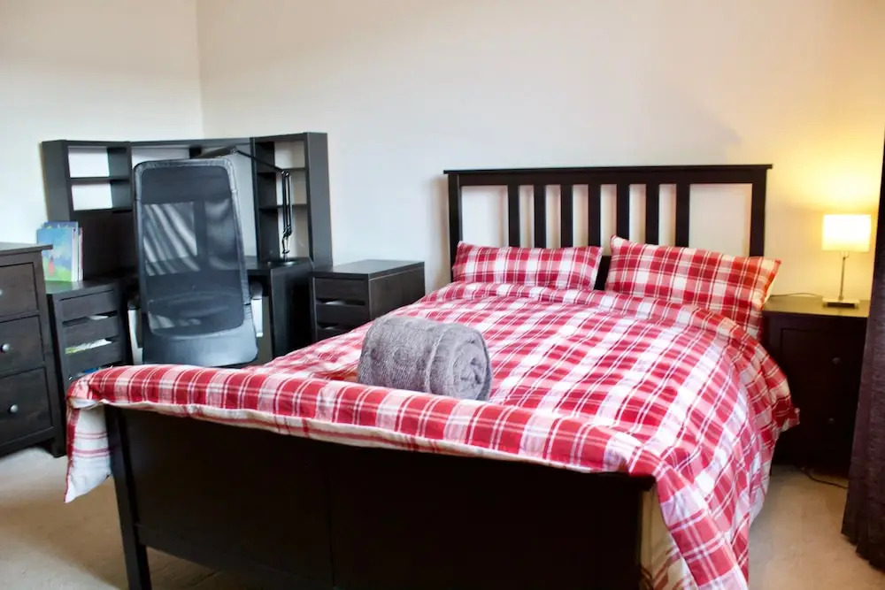 2 Bedroom Flat In Leafy Morningside