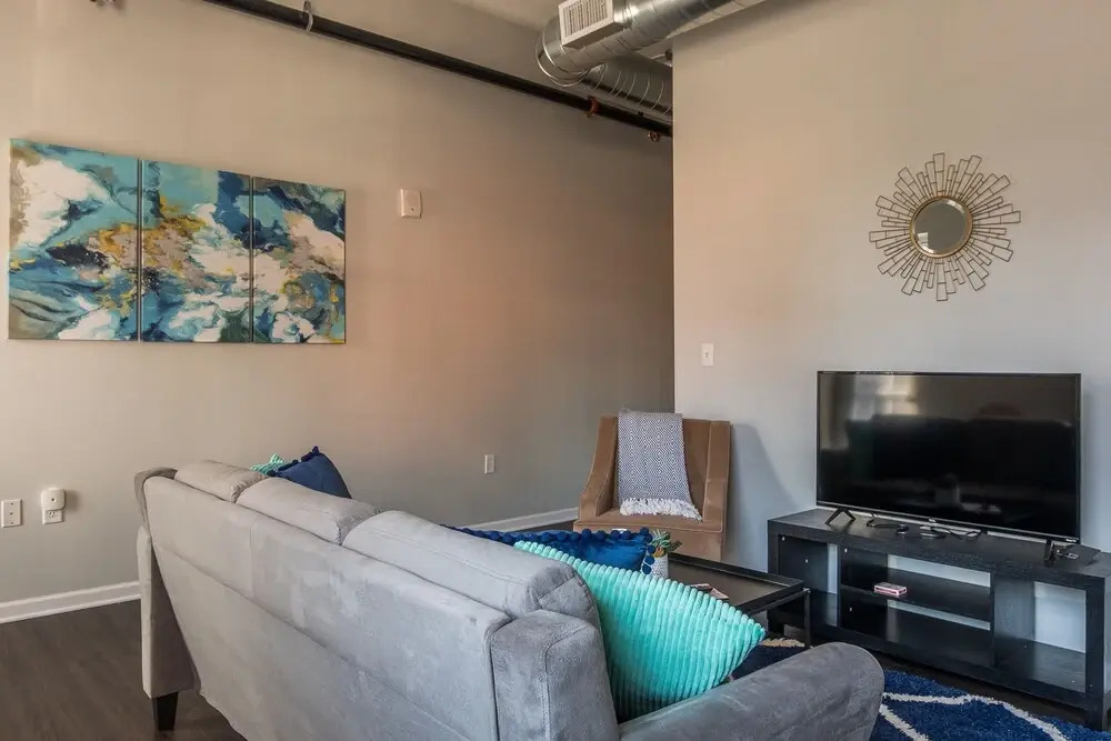 FRONTDESK 915 Broadway Apts Downtown Kansas City