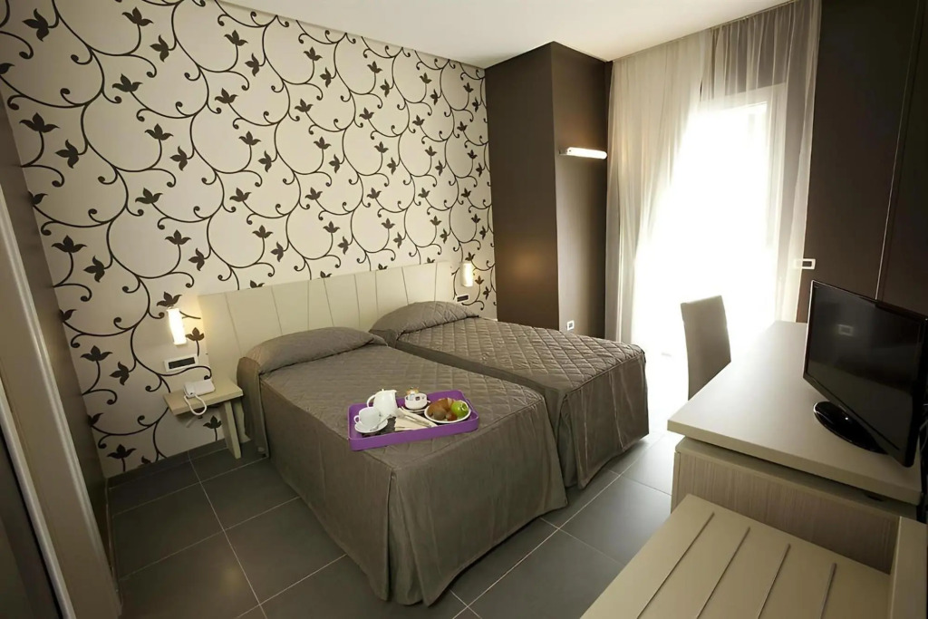 Sunrise Hotel