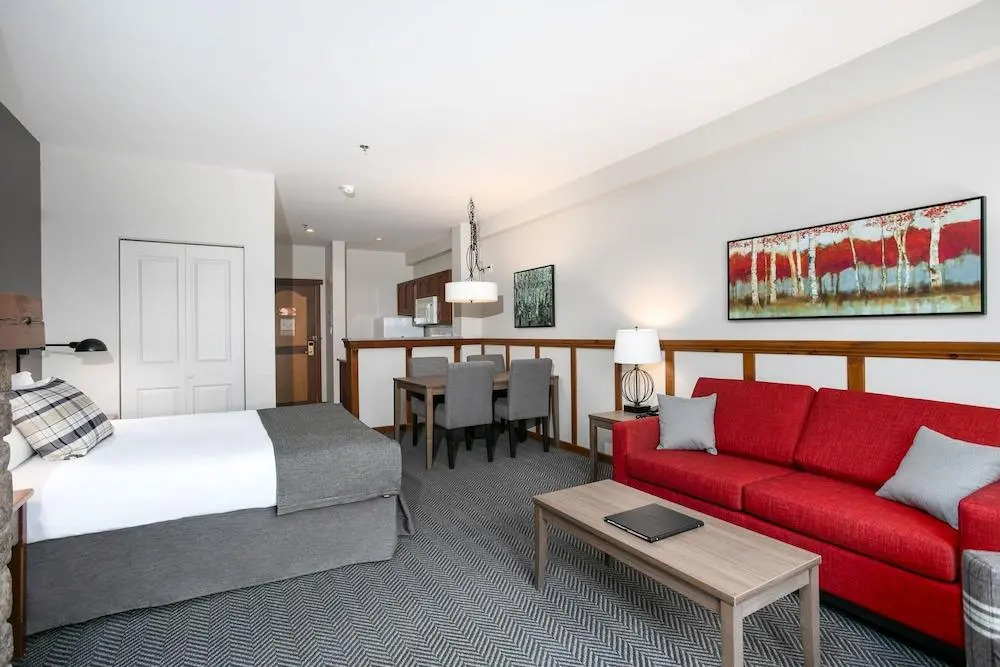 Les Suites Tremblant La Tour Des Voyageurs