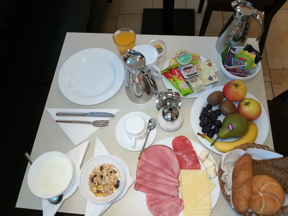 Hotel Aton