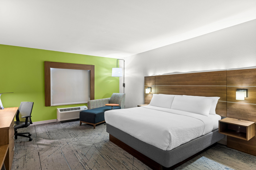 Holiday Inn Express Hotel & Suites Savannah Midtown by IHG