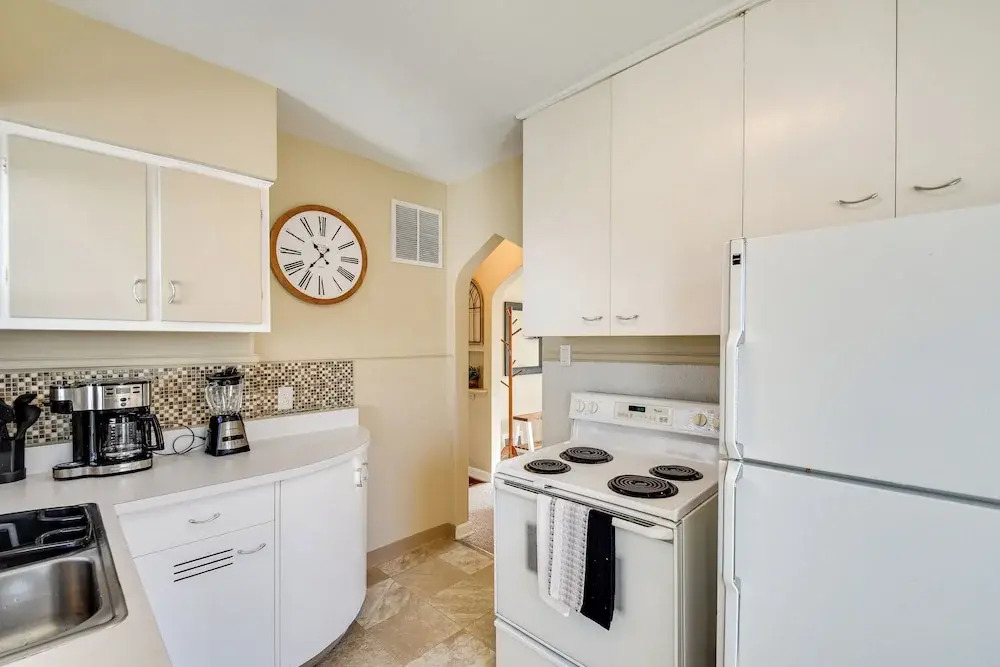 Quaint Cedar Rapids Home, 4 Mi to Downtown!