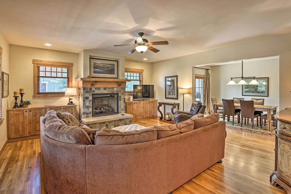 Quiet Fraser Family Escape: Hot Tub & Front Porch!